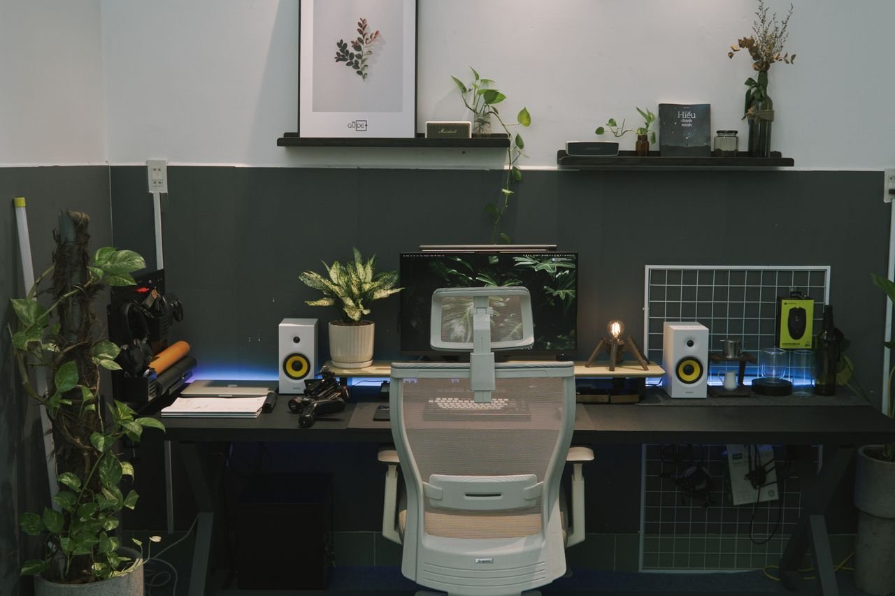 Best compact desks for small apartments